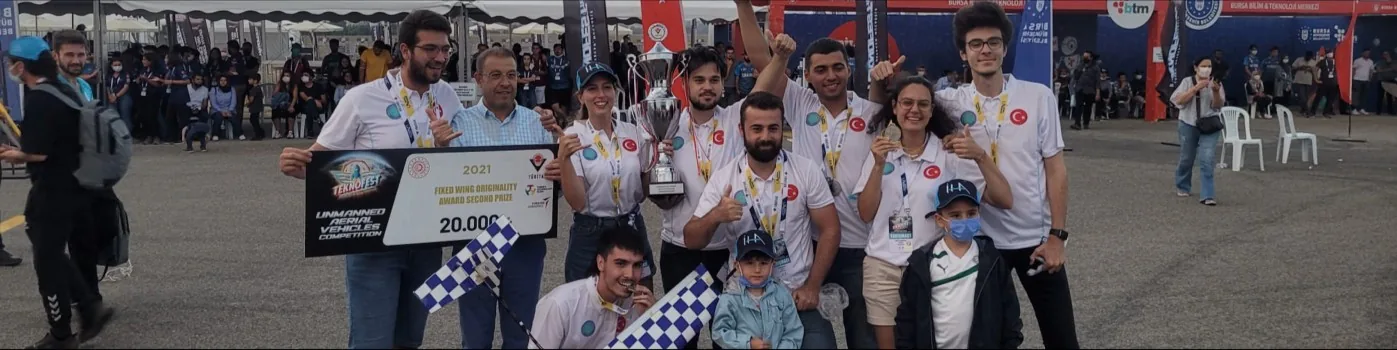 TEKNOFEST 2021 ödül töreni — dev çek ve kupa